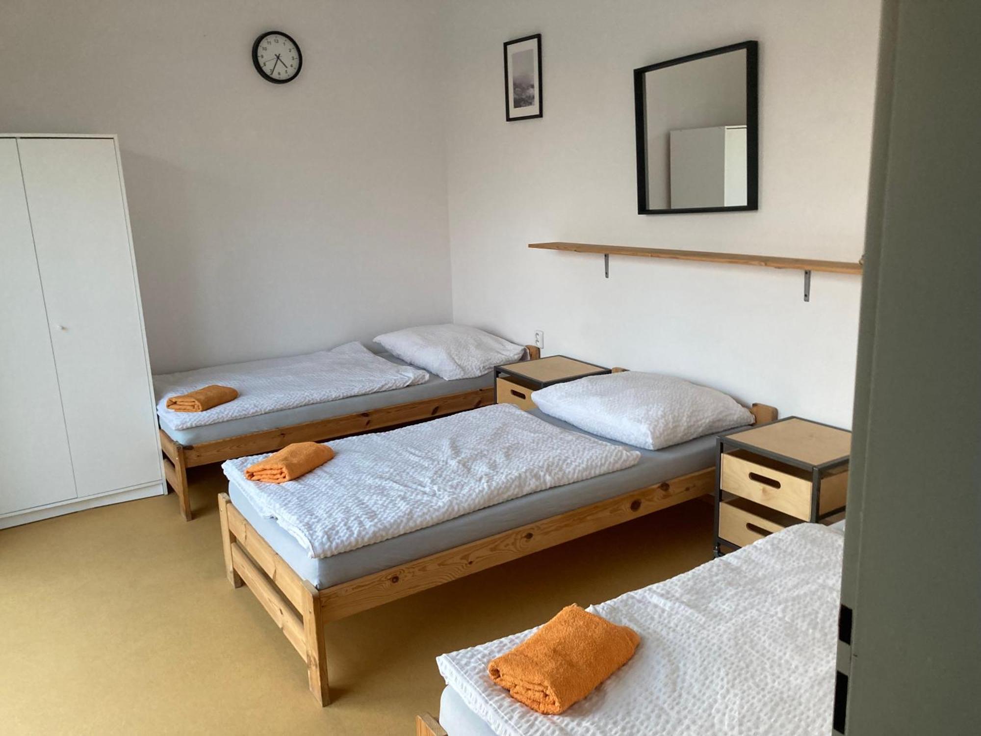 Appartement Kuk Racice Extérieur photo